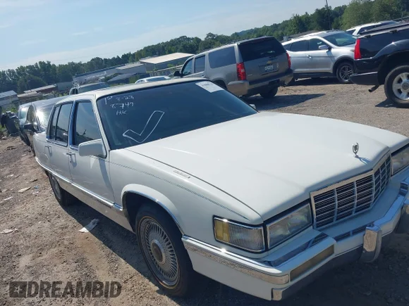 ✅ 1991 Cadillac Fleetwood • VIN: 1G6CG53B0M4271113 • Lot: 43088749. Listed on IAAI with 136,374 mi. Free auction sales archive from the USA and detailed vehicle history report at DreamBid. Image 1.