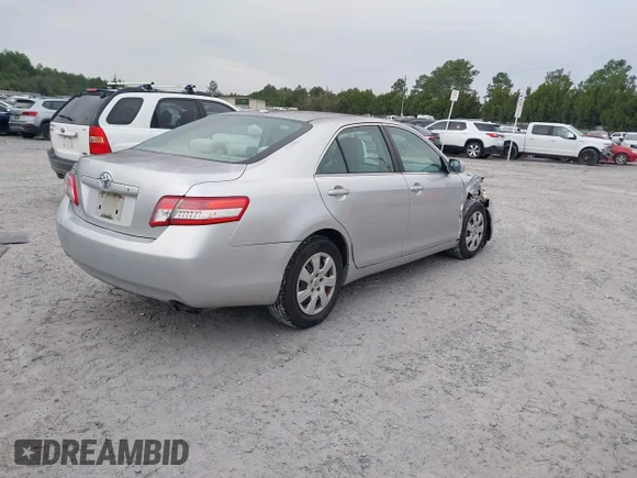 ✅ 2011 Toyota Camry SE • VIN: 4T1BF3EK4BU696078 • Lot: 43996229. Wystawiony na IAAI z przebiegiem 107 460 mil. Bezpłatny archiwum sprzedaży aukcyjnych z USA i szczegółowy raport historii pojazdu na DreamBid. Zdjęcie 4.