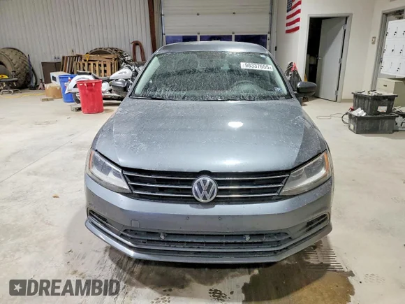 ✅ 2016 Volkswagen Jetta S • VIN: 3VW267AJ3GM273848 • Lot: 98337655. Wystawiony na Copart z przebiegiem 148 029 mil. Bezpłatny archiwum sprzedaży aukcyjnych z USA i szczegółowy raport historii pojazdu na DreamBid. Zdjęcie 5.