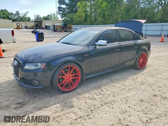 ✅ 2011 Audi S4 • VIN: WAUHGCFLXBA123932 • Lot: 49532816. Wystawiony na Copart z przebiegiem 159 035 mil. Bezpłatny archiwum sprzedaży aukcyjnych z USA i szczegółowy raport historii pojazdu na DreamBid. Zdjęcie 1.