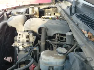 ✅ 2006 Chevrolet Silverado 1500 LS • VIN: 2GCEC19T161141950 • Lot: 43589646. Listed on IAAI with 281,608 mi. Free auction sales archive from the USA and detailed vehicle history report at DreamBid. Image 12.