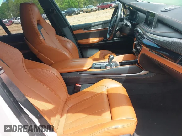 ✅ 2018 BMW X5 M • VIN: 5YMKT6C55J0X21076 • Lot: 44815032. Wystawiony na IAAI z przebiegiem 59 828 mil. Bezpłatny archiwum sprzedaży aukcyjnych z USA i szczegółowy raport historii pojazdu na DreamBid. Zdjęcie 5.