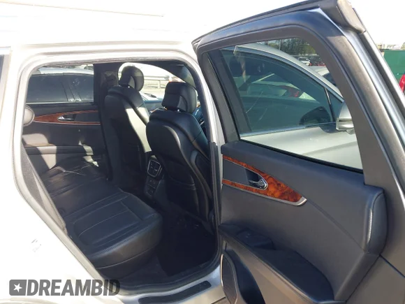 ✅ 2017 Lincoln MKX Reserve • VIN: 2LMPJ8LPXHBL26224 • Lot: 41919234. Listed on IAAI with 108,184 mi. Free auction sales archive from the USA and detailed vehicle history report at DreamBid. Image 8.