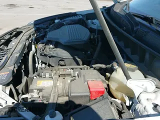 ✅ 2018 Cadillac XT5 Luxury FWD • VIN: 1GYKNCRS0JZ236770 • Lot: 43355147. Wystawiony na IAAI z przebiegiem 104 543 mil. Bezpłatny archiwum sprzedaży aukcyjnych z USA i szczegółowy raport historii pojazdu na DreamBid. Zdjęcie 19.