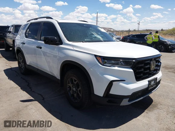 ✅ 2025 Honda Pilot TrailSport • VIN: 5FNYG1H66SB178691 • Lot: 44804750. Listed on IAAI with 5,275 mi. Free auction sales archive from the USA and detailed vehicle history report at DreamBid. Image 1.