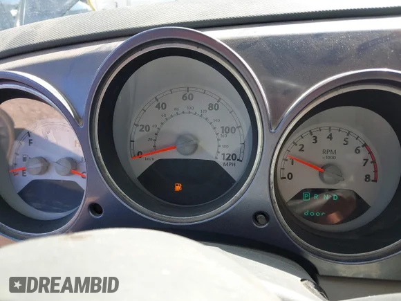 ✅ 2007 Chrysler PT Cruiser • VIN: 3C3JY45X57T627255 • Lot: 42796647. Wystawiony na IAAI z przebiegiem 82 973 mil. Bezpłatny archiwum sprzedaży aukcyjnych z USA i szczegółowy raport historii pojazdu na DreamBid. Zdjęcie 7.