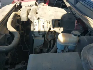 ✅ 2010 Chevrolet Suburban LS • VIN: 1GNUCHE03AR202853 • Lot: 43673079. Listed on IAAI with 238,093 mi. Free auction sales archive from the USA and detailed vehicle history report at DreamBid. Image 12.