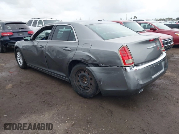 ✅ 2012 Chrysler 300 • VIN: 2C3CCAAG4CH313613 • Lot: 41751043. Wystawiony na IAAI z przebiegiem 158 233 mil. Bezpłatny archiwum sprzedaży aukcyjnych z USA i szczegółowy raport historii pojazdu na DreamBid. Zdjęcie 3.