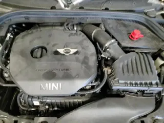 ✅ 2018 MINI Hardtop 4 Door Cooper • VIN: WMWXU1C54J2F79404 • Lot: 67797355. Wystawiony na Copart z przebiegiem 43 133 mil. Bezpłatny archiwum sprzedaży aukcyjnych z USA i szczegółowy raport historii pojazdu na DreamBid. Zdjęcie 13.