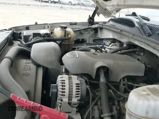 ✅ 2006 Chevrolet Silverado 2500HD LS • VIN: 1GCHC24U46E199794 • Lot: 42328674. Wystawiony na IAAI z przebiegiem 175 693 mil. Bezpłatny archiwum sprzedaży aukcyjnych z USA i szczegółowy raport historii pojazdu na DreamBid. Zdjęcie 16.