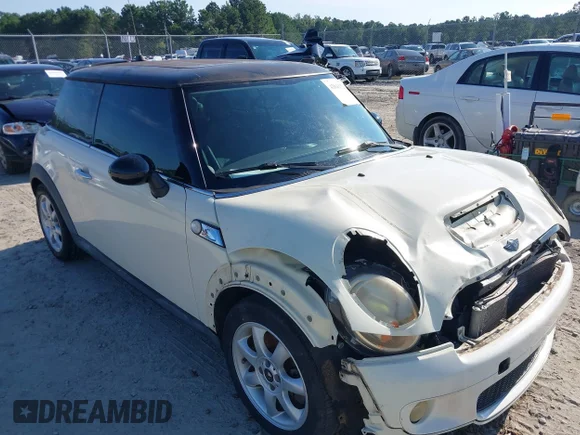 ✅ 2008 MINI Hardtop S • VIN: WMWMF73578TV38976 • Лот: 43041321. Опубликован ранее на IAAI с пробегом Не указан. Бесплатный доступ к архиву аукционных продаж из США и подробный отчёт об истории автомобиля на DreamBid. Изображение 1.