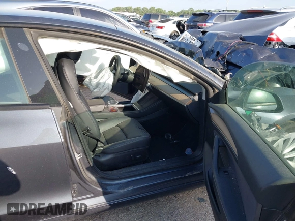 ✅ 2021 Tesla Model 3 Long Range • VIN: 5YJ3E1EB1MF077420 • Lot: 42510958. Wystawiony na IAAI z przebiegiem 24 406 mil. Bezpłatny archiwum sprzedaży aukcyjnych z USA i szczegółowy raport historii pojazdu na DreamBid. Zdjęcie 5.