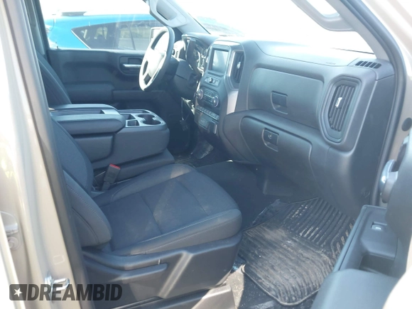 ✅ 2022 Chevrolet Silverado 1500 Custom Trail Boss • VIN: 3GCPDCED7NG682474 • Lot: 42160845. Wystawiony na IAAI z przebiegiem 19 528 mil. Bezpłatny archiwum sprzedaży aukcyjnych z USA i szczegółowy raport historii pojazdu na DreamBid. Zdjęcie 5.