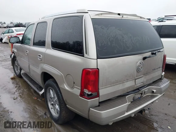 ✅ 2004 Cadillac Escalade • VIN: 1GYEC63T84R174223 • Лот: 42507626. Опубликован ранее на IAAI с пробегом 328 097 миль. Бесплатный доступ к архиву аукционных продаж из США и подробный отчёт об истории автомобиля на DreamBid. Изображение 3.