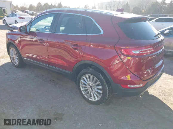 ✅ 2019 Lincoln MKC Standard • VIN: 5LMCJ1C92KUL26915 • Lot: 43961236. Wystawiony na IAAI z przebiegiem 43 576 mil. Bezpłatny archiwum sprzedaży aukcyjnych z USA i szczegółowy raport historii pojazdu na DreamBid. Zdjęcie 3.