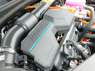 ✅ 2025 Kia Sportage SX-Prestige • VIN: KNDPXCDG6S7190061 • Лот: 41910172. Опубликован ранее на IAAI с пробегом 6 361 миль. Бесплатный доступ к архиву аукционных продаж из США и подробный отчёт об истории автомобиля на DreamBid. Изображение 19.