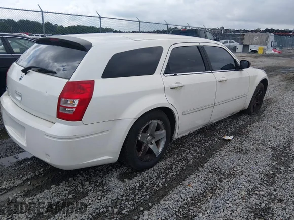 ✅ 2007 Dodge Magnum • VIN: 2D4FV47V87H894083 • Lot: 45623156. Wystawiony na IAAI z przebiegiem 193 008 mil. Bezpłatny archiwum sprzedaży aukcyjnych z USA i szczegółowy raport historii pojazdu na DreamBid. Zdjęcie 4.