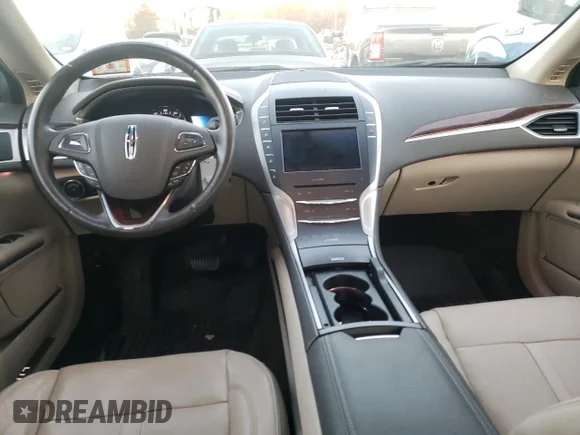 ✅ 2016 Lincoln MKZ Hybrid • VIN: 3LN6L2LU1GR629736 • Лот: 70517832. Опубликован ранее на Copart с пробегом 45 738 миль. Бесплатный доступ к архиву аукционных продаж из США и подробный отчёт об истории автомобиля на DreamBid. Изображение 8.