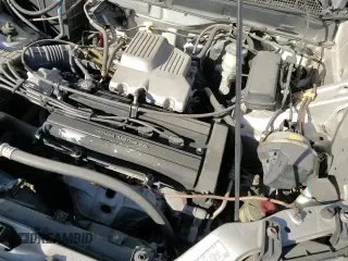 ✅ 2000 Honda CR-V LX • VIN: JHLRD1741YC030308 • Lot: 84634014. Wystawiony na Copart z przebiegiem 254 772 mil. Bezpłatny archiwum sprzedaży aukcyjnych z USA i szczegółowy raport historii pojazdu na DreamBid. Zdjęcie 14.