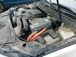 ✅ 2017 Lincoln MKZ Hybrid Reserve • VIN: 3LN6L5MU0HR639451 • Lot: 42744163. Listed on IAAI with 117,732 mi. Free auction sales archive from the USA and detailed vehicle history report at DreamBid. Image 14.