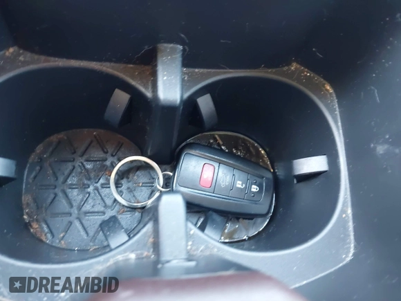 ✅ 2022 Toyota RAV4 Hybrid Limited • VIN: 4T3D6RFV1NU072254 • Lot: 44815619. Wystawiony na IAAI z przebiegiem 37 235 mil. Bezpłatny archiwum sprzedaży aukcyjnych z USA i szczegółowy raport historii pojazdu na DreamBid. Zdjęcie 11.