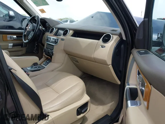 ✅ 2016 Land Rover LR4 HSE • VIN: SALAG2V66GA833808 • Lot: 40630890. Wystawiony na IAAI z przebiegiem 72 639 mil. Bezpłatny archiwum sprzedaży aukcyjnych z USA i szczegółowy raport historii pojazdu na DreamBid. Zdjęcie 5.