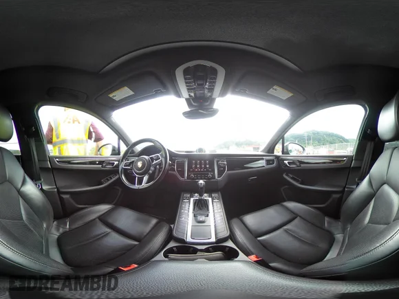 ✅ 2018 Porsche Macan • VIN: WP1AA2A54JLB01189 • Лот: 42712218. Опубліковано раніше на IAAI з пробігом 84 006 миль. Безкоштовний доступ до архіву аукціонних продажів зі США та докладний звіт про історію автомобіля на DreamBid. Зображення 18.