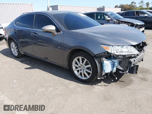 ✅ 2015 Lexus ES 330 • VIN: JTHBK1GG4F2190442 • Лот: 45229763. Опубликован ранее на IAAI с пробегом 81 883 миль. Бесплатный доступ к архиву аукционных продаж из США и подробный отчёт об истории автомобиля на DreamBid. Изображение 1.