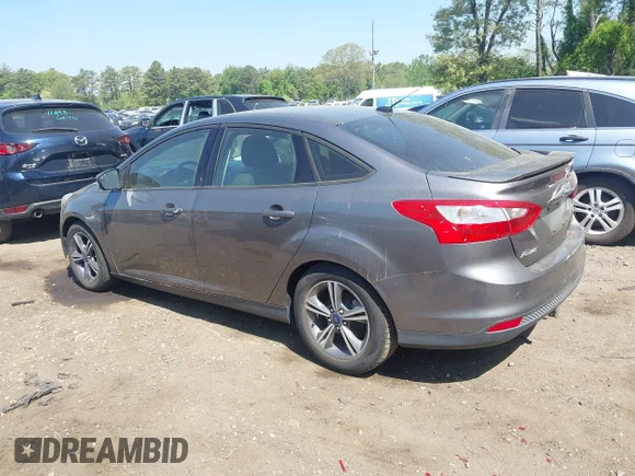 ✅ 2014 Ford Focus SE • VIN: 1FADP3F22EL417137 • Lot: 45133566. Wystawiony na IAAI z przebiegiem 150 435 mil. Bezpłatny archiwum sprzedaży aukcyjnych z USA i szczegółowy raport historii pojazdu na DreamBid. Zdjęcie 3.