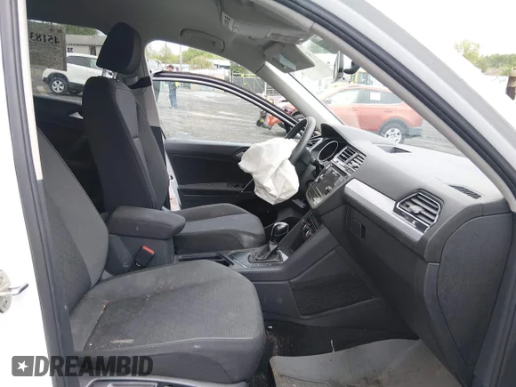 ✅ 2020 Volkswagen Tiguan S • VIN: 3VV1B7AX5LM079915 • Лот: 45183109. Опубликован ранее на IAAI с пробегом 115 070 миль. Бесплатный доступ к архиву аукционных продаж из США и подробный отчёт об истории автомобиля на DreamBid. Изображение 5.