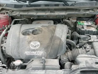 ✅ 2016 Mazda CX-5 Grand Touring • VIN: JM3KE4DY9G0676935 • Lot: 43472332. Wystawiony na IAAI z przebiegiem 176 499 mil. Bezpłatny archiwum sprzedaży aukcyjnych z USA i szczegółowy raport historii pojazdu na DreamBid. Zdjęcie 19.