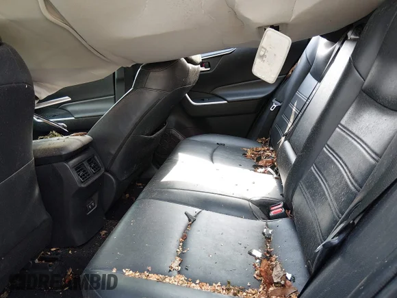 ✅ 2020 Toyota RAV4 XLE Premium • VIN: 2T3A1RFV3LW093475 • Lot: 45210338. Listed on IAAI with Not provided. Free auction sales archive from the USA and detailed vehicle history report at DreamBid. Image 8.