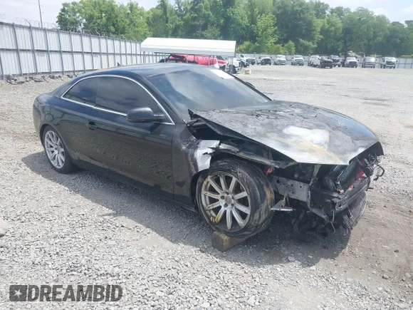 ✅ 2011 Audi A5 Premium Plus • VIN: WAULFAFR3BA080721 • Lot: 44971963. Wystawiony na IAAI z przebiegiem Nie podano. Bezpłatny archiwum sprzedaży aukcyjnych z USA i szczegółowy raport historii pojazdu na DreamBid. Zdjęcie 1.