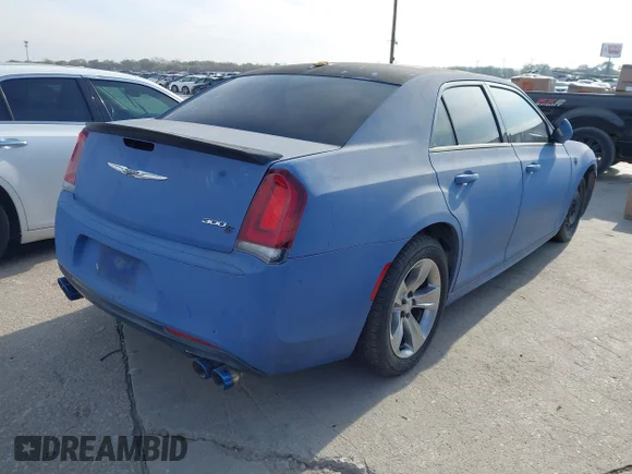 ✅ 2015 Chrysler 300 S • VIN: 2C3CCABTXFH845948 • Лот: 43850253. Опубліковано раніше на IAAI з пробігом 62 441 миль. Безкоштовний доступ до архіву аукціонних продажів зі США та докладний звіт про історію автомобіля на DreamBid. Зображення 4.
