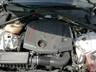 ✅ 2020 Alfa Romeo Giulia • VIN: ZARFAMAN6L7626212 • Lot: 84611955. Wystawiony na Copart z przebiegiem 73 515 mil. Bezpłatny archiwum sprzedaży aukcyjnych z USA i szczegółowy raport historii pojazdu na DreamBid. Zdjęcie 13.