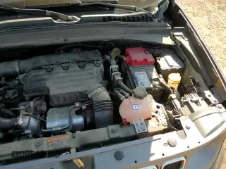 ✅ 2021 Jeep Renegade Limited • VIN: ZACNJDD14MPM22038 • Lot: 81056745. Listed on Copart with 49,072 mi. Free auction sales archive from the USA and detailed vehicle history report at DreamBid. Image 17.