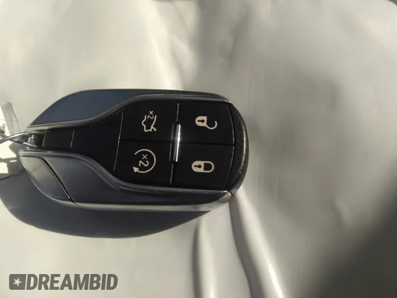 ✅ 2017 Maserati Ghibli S • VIN: ZAM57RSL3H1262612 • Лот: 32728852. Опубліковано раніше на IAAI з пробігом 38 660 миль. Безкоштовний доступ до архіву аукціонних продажів зі США та докладний звіт про історію автомобіля на DreamBid. Зображення 11.