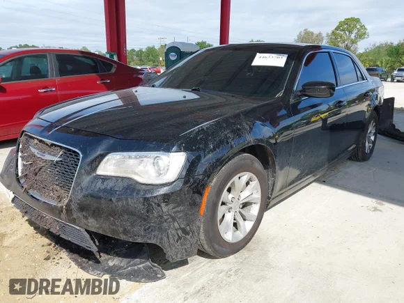 ✅ 2021 Chrysler 300 Touring • VIN: 2C3CCAAG4MH629952 • Lot: 44623703. Wystawiony na IAAI z przebiegiem 56 798 mil. Bezpłatny archiwum sprzedaży aukcyjnych z USA i szczegółowy raport historii pojazdu na DreamBid. Zdjęcie 2.