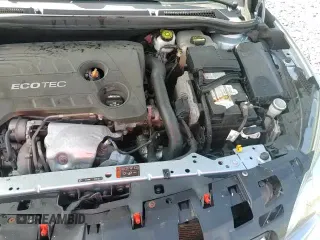 ✅ 2017 Buick Cascada Premium • VIN: W04WH3N51HG096159 • Lot: 85556395. Wystawiony na Copart z przebiegiem 90 439 mil. Bezpłatny archiwum sprzedaży aukcyjnych z USA i szczegółowy raport historii pojazdu na DreamBid. Zdjęcie 16.