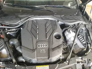 ✅ 2020 Audi A8 • VIN: WAU8DAF81LN015279 • Lot: 53815045. Wystawiony na Copart z przebiegiem 126 929 mil. Bezpłatny archiwum sprzedaży aukcyjnych z USA i szczegółowy raport historii pojazdu na DreamBid. Zdjęcie 15.