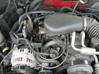 ✅ 1997 Chevrolet Blazer LS • VIN: 1GNDT13W2V2103356 • Lot: 42352435. Wystawiony na IAAI z przebiegiem 181 975 mil. Bezpłatny archiwum sprzedaży aukcyjnych z USA i szczegółowy raport historii pojazdu na DreamBid. Zdjęcie 12.