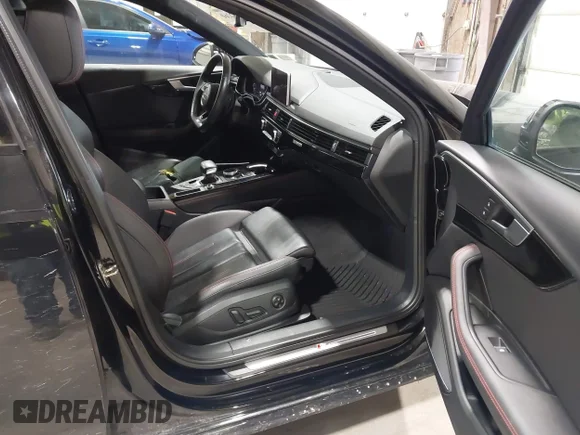 ✅ 2019 Audi A4 Premium Plus • VIN: WAUENAF43KA029784 • Lot: 44542260. Wystawiony na IAAI z przebiegiem 71 484 mil. Bezpłatny archiwum sprzedaży aukcyjnych z USA i szczegółowy raport historii pojazdu na DreamBid. Zdjęcie 5.