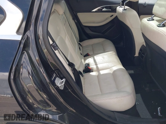 ✅ 2017 Infiniti QX30 Sport • VIN: SJKCH5CP4HA019973 • Lot: 40602791. Wystawiony na IAAI z przebiegiem 72 769 mil. Bezpłatny archiwum sprzedaży aukcyjnych z USA i szczegółowy raport historii pojazdu na DreamBid. Zdjęcie 8.
