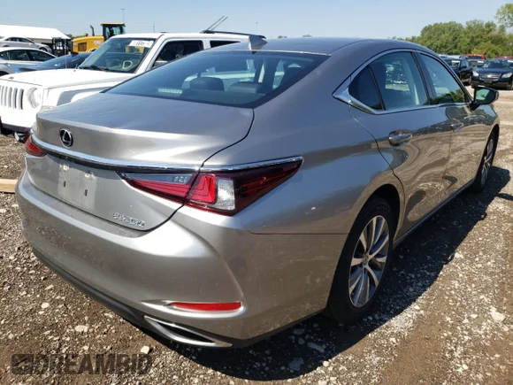 ✅ 2019 Lexus ES 350 • VIN: 58ABZ1B19KU008205 • Лот: 58333972. Опубліковано раніше на Copart з пробігом 31 674 миль. Безкоштовний доступ до архіву аукціонних продажів зі США та докладний звіт про історію автомобіля на DreamBid. Зображення 4.