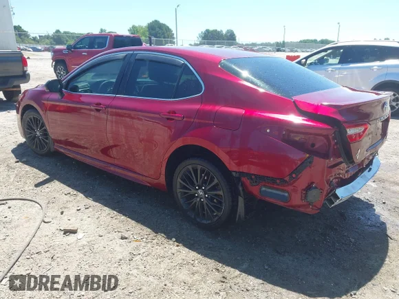 ✅ 2018 Toyota Camry SE • VIN: 4T1B11HK7JU564767 • Lot: 45262513. Wystawiony na IAAI z przebiegiem 188 186 mil. Bezpłatny archiwum sprzedaży aukcyjnych z USA i szczegółowy raport historii pojazdu na DreamBid. Zdjęcie 3.