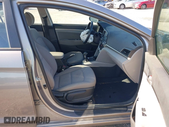 ✅ 2020 Hyundai Elantra Value Edition • VIN: KMHD84LF1LU066065 • Lot: 42214902. Wystawiony na IAAI z przebiegiem 45 683 mil. Bezpłatny archiwum sprzedaży aukcyjnych z USA i szczegółowy raport historii pojazdu na DreamBid. Zdjęcie 5.
