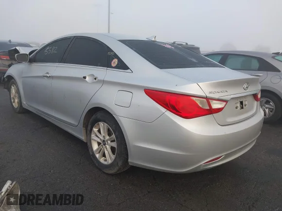 ✅ 2013 Hyundai Sonata GLS • VIN: 5NPEB4AC6DH715017 • Lot: 44375382. Wystawiony na IAAI z przebiegiem 195 417 mil. Bezpłatny archiwum sprzedaży aukcyjnych z USA i szczegółowy raport historii pojazdu na DreamBid. Zdjęcie 3.