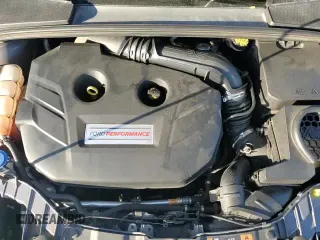 ✅ 2017 Ford Focus RS • VIN: WF0DP3TH8H4124888 • Lot: 90488955. Listed on Copart with 66,031 mi. Free auction sales archive from the USA and detailed vehicle history report at DreamBid. Image 14.