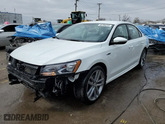 ✅ 2018 Volkswagen Passat S • VIN: 1VWAA7A37JC032038 • Lot: 46766233. Wystawiony na Copart z przebiegiem 52 829 mil. Bezpłatny archiwum sprzedaży aukcyjnych z USA i szczegółowy raport historii pojazdu na DreamBid. Zdjęcie 1.