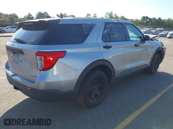 ✅ 2021 Ford Police Interceptor Utility • VIN: 1FM5K8ABXMGC00973 • Lot: 43063637. Wystawiony na IAAI z przebiegiem 15 mil. Bezpłatny archiwum sprzedaży aukcyjnych z USA i szczegółowy raport historii pojazdu na DreamBid. Zdjęcie 4.